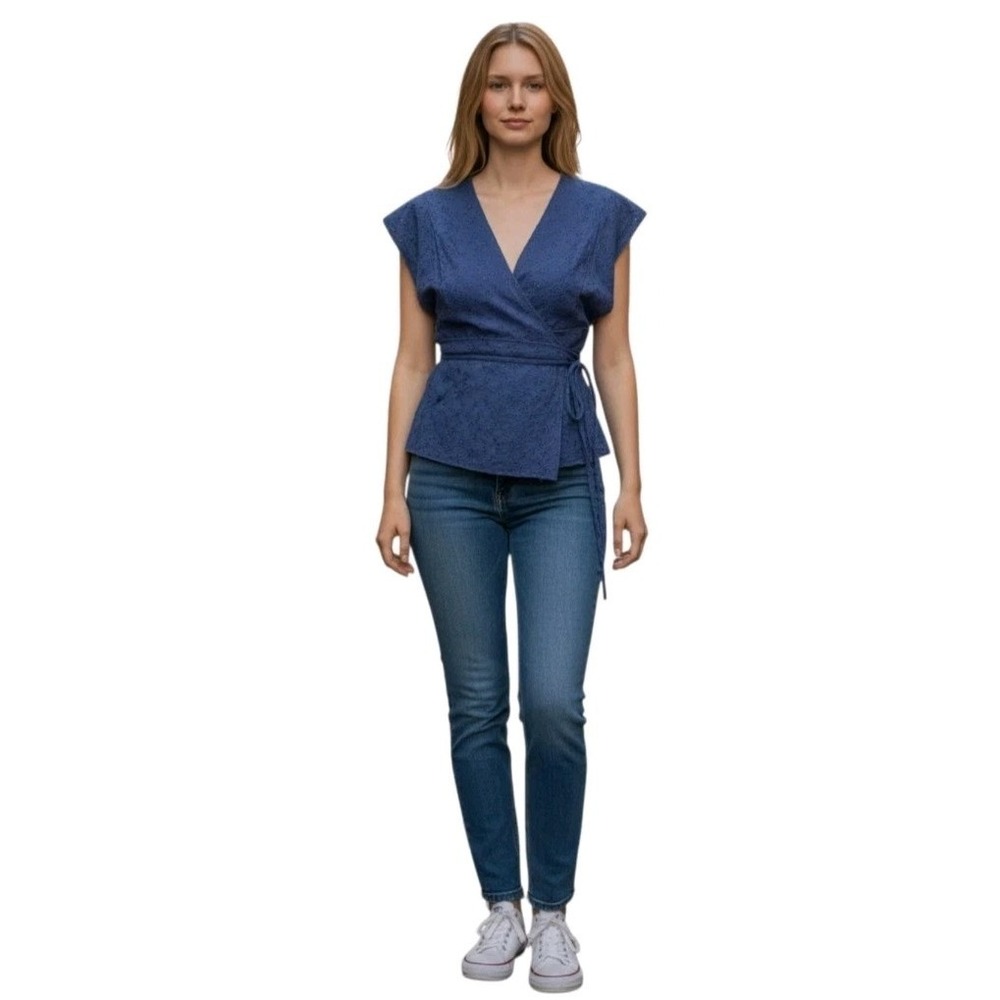 Gle Eyelet Wrap Top Women's Medium  Blue Cap Sleeve Tie Waist V-Neck Lightweight